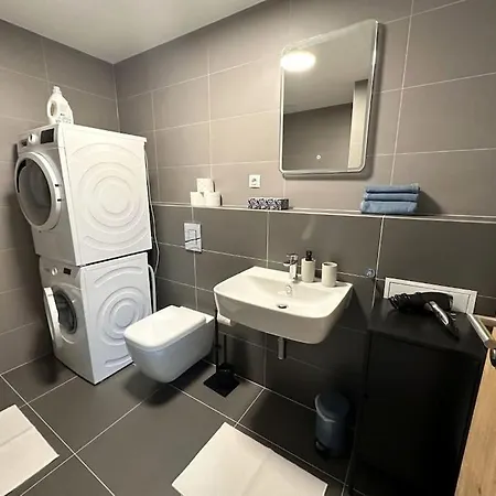 New Near Tipos Arena, Free Parking, Danubius One Building * براتسيلافا