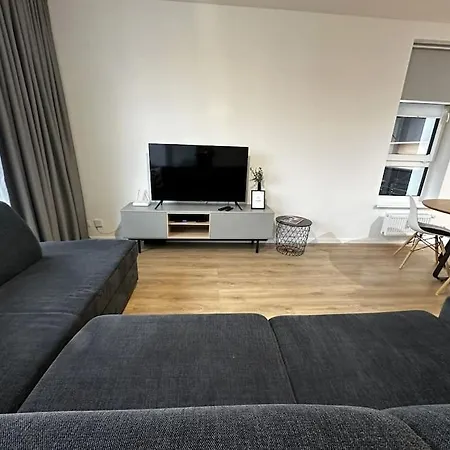 Apartment New Near Tipos Arena, Free Parking, Danubius One Building *