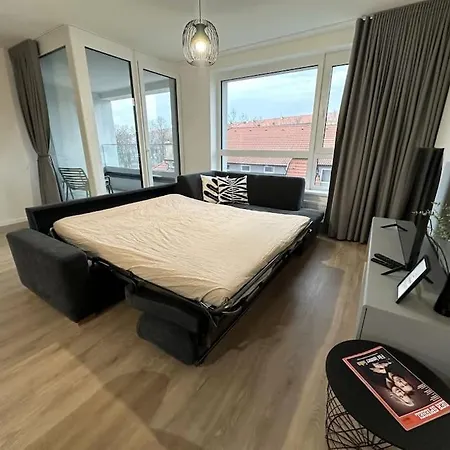 New Near Tipos Arena, Free Parking, Danubius One Building *