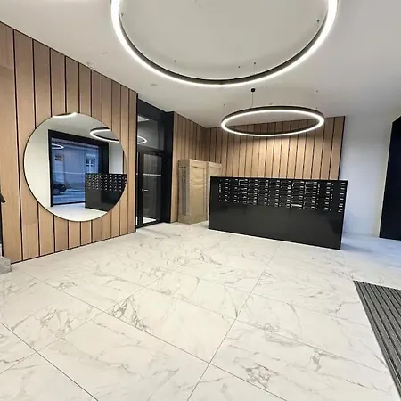 New Near Tipos Arena, Free Parking, Danubius One Building Apartmán