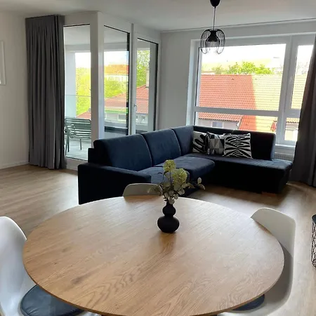 Apartmán New Near Tipos Arena, Free Parking, Danubius One Building